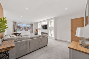 Lounge/ Diner- click for photo gallery